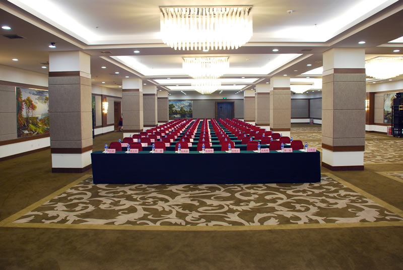 ��չ����